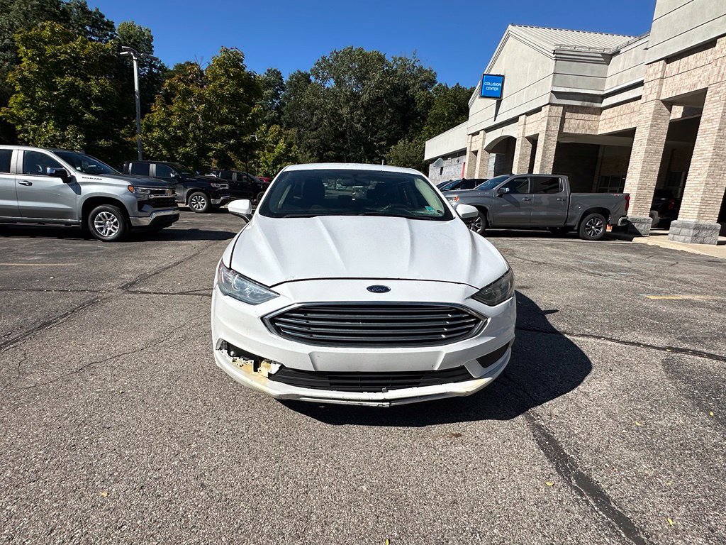 Used 2017 Ford Fusion SE w/ Fusion SE Technology Package FWD image 8