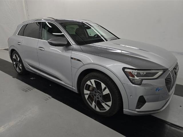 Used 2021 Audi e-tron Premium Plus w/ Premium Plus Package image 4