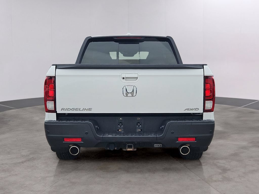 Certified 2021 Honda Ridgeline Black Edition image 5