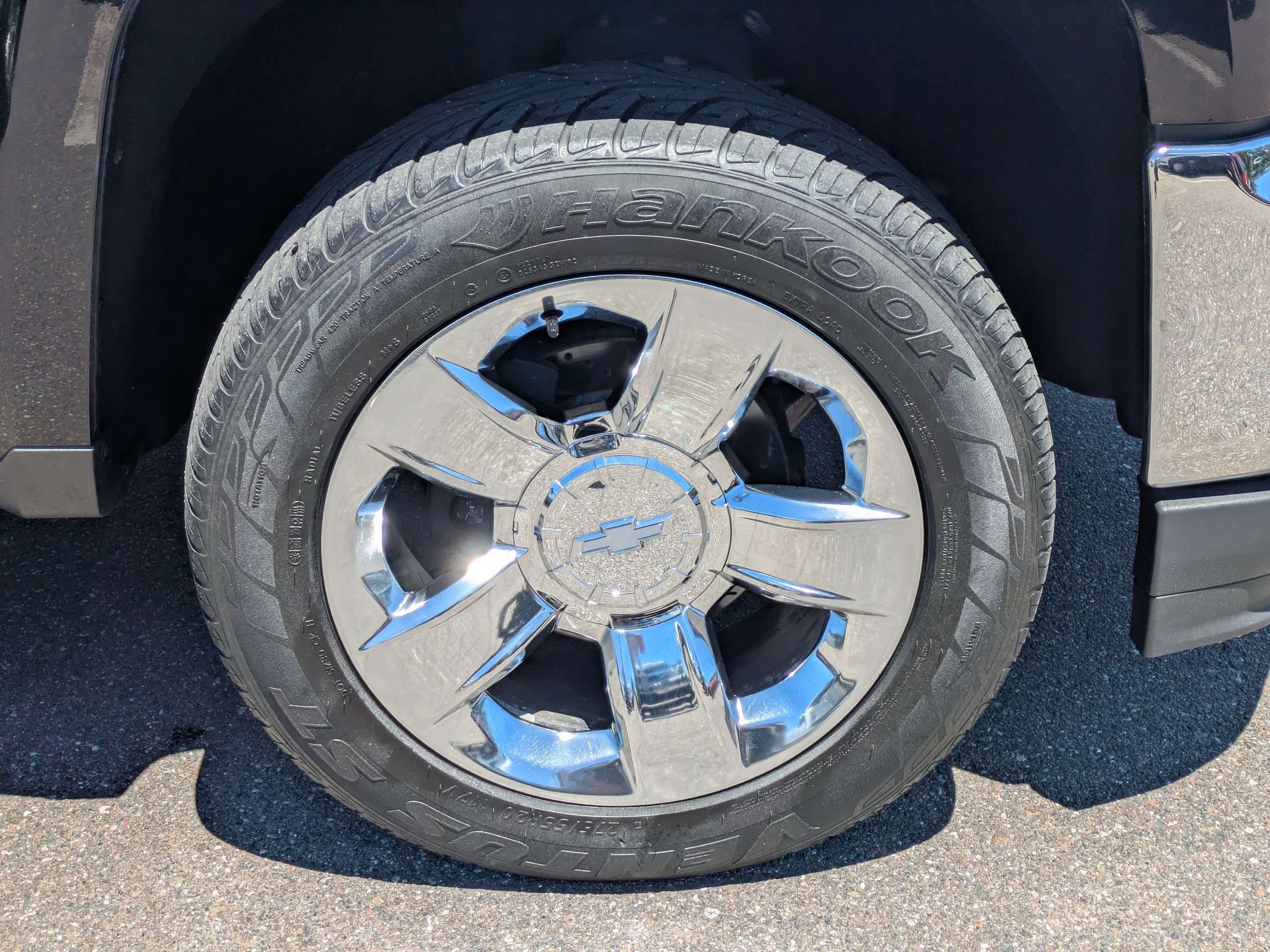 Used 2018 Chevrolet Silverado 1500 LTZ w/ Sport Package AWD/4WD image 11