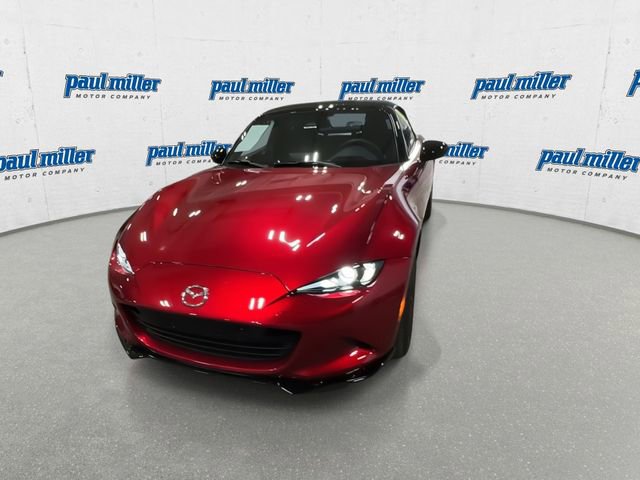 Certified 2025 MAZDA MX-5 Miata Club w/ Weather Package RWD image 4