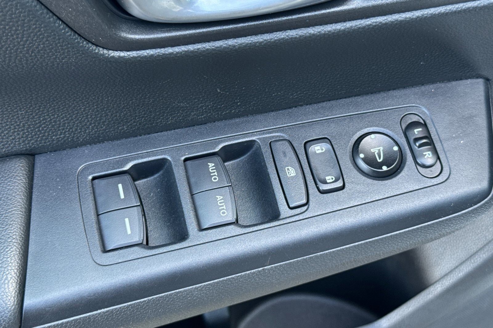 Certified 2025 Honda CR-V EX image 13