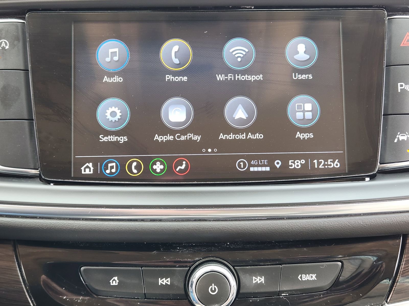 Used 2024 Buick Enclave Essence image 21