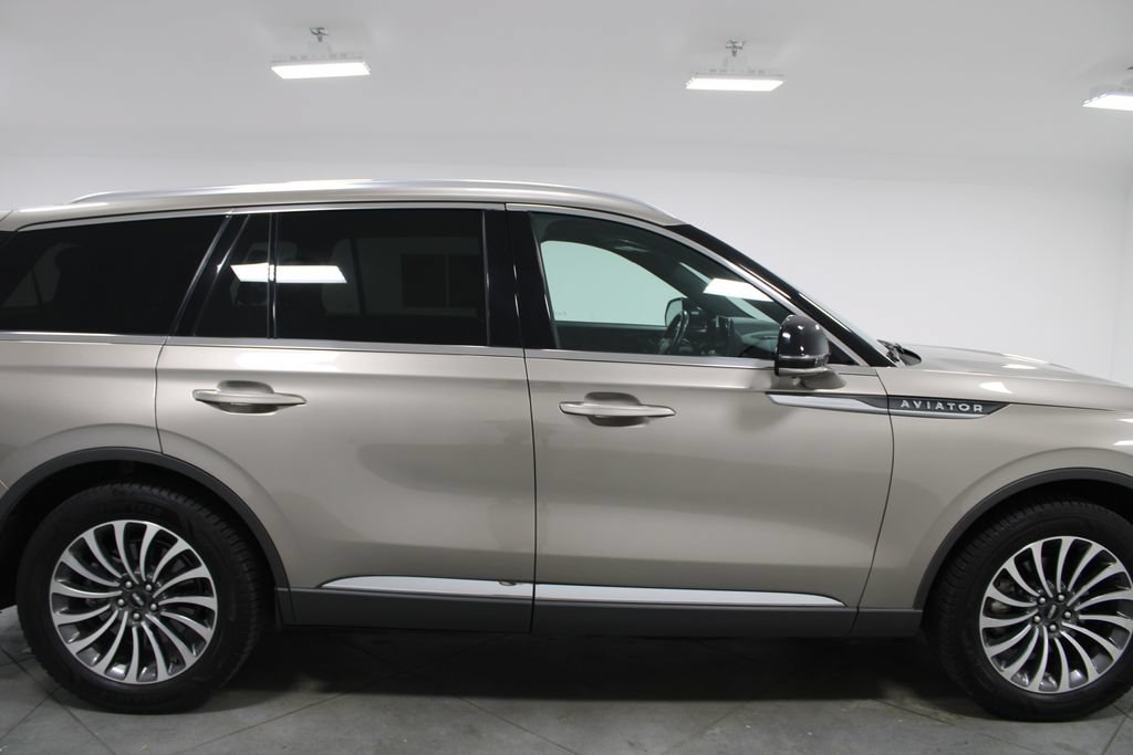 Used 2021 Lincoln Aviator Reserve w/ Equipment Group 201A AWD/4WD image 11
