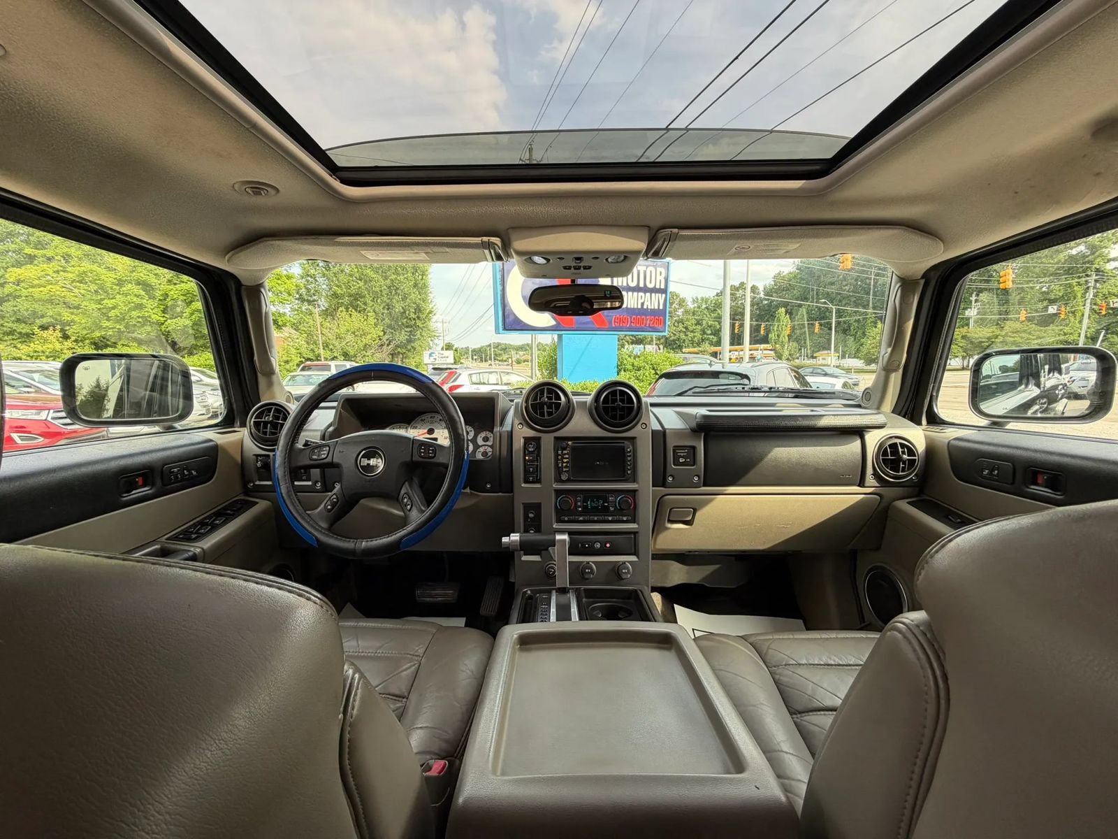 Used 2004 HUMMER H2 SUT w/ Preferred Equipment Group AWD/4WD image 19