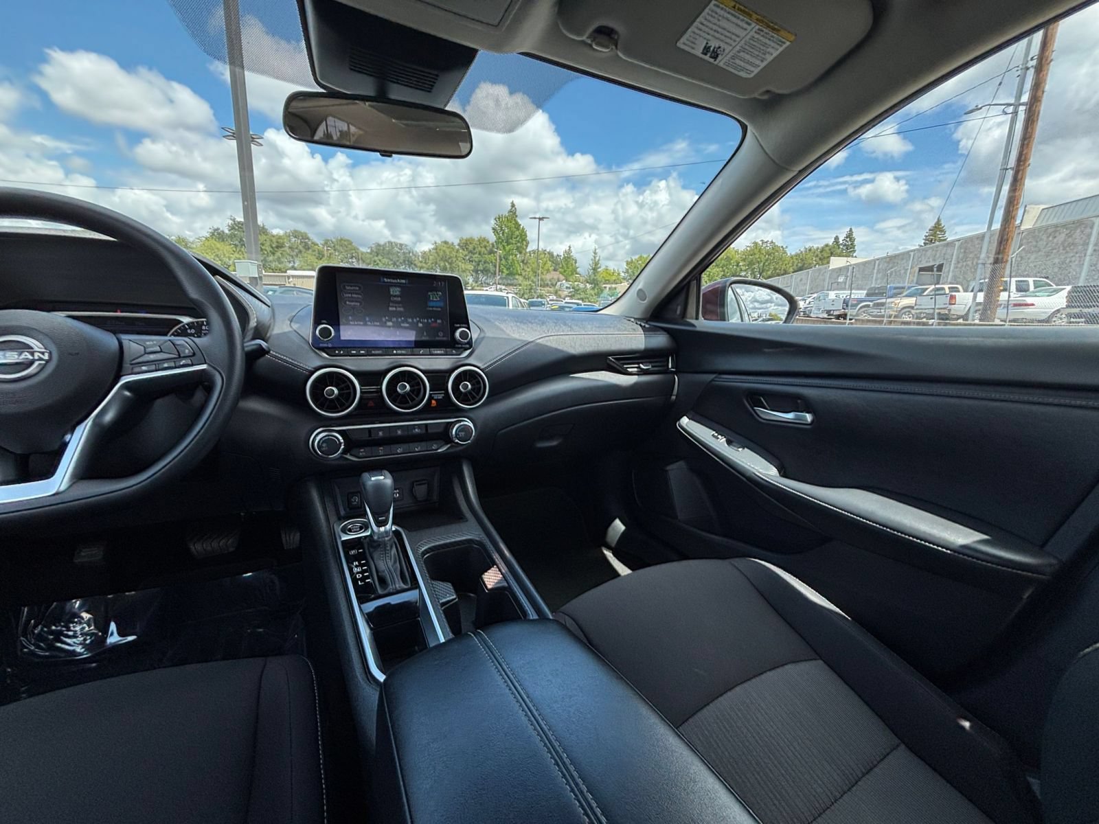 Used 2025 Nissan Sentra SV FWD image 33