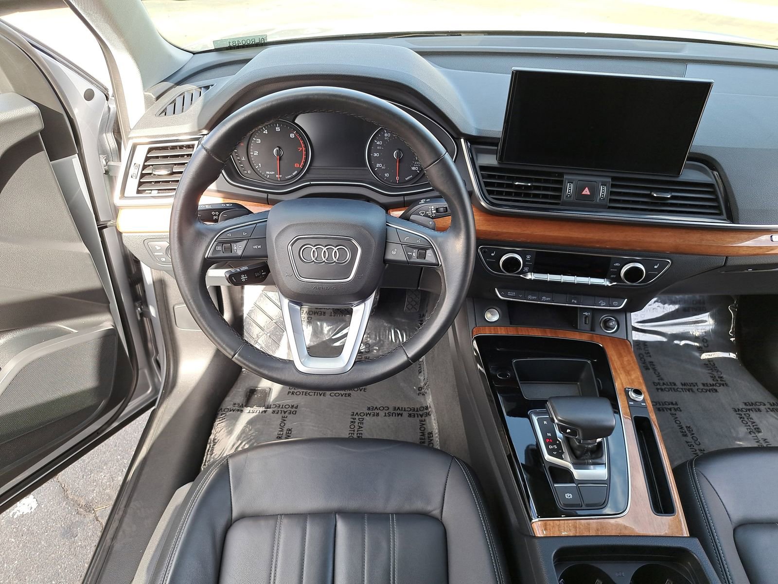 Used 2023 Audi Q5 2.0T Premium w/ Convenience Package image 16