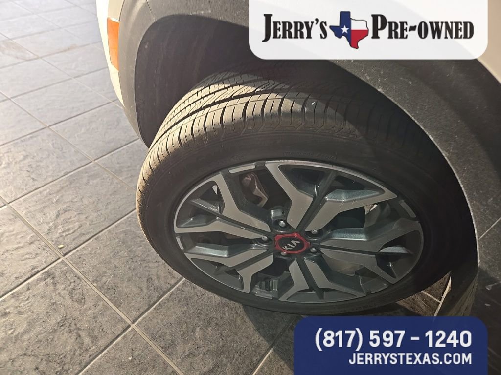 Used 2021 Kia Seltos SX w/ SX Sunroof Package image 7