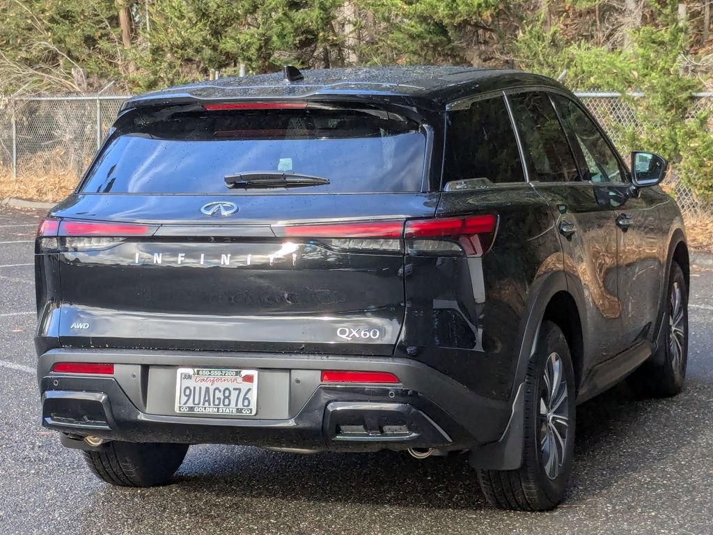 Used 2025 INFINITI QX60 Pure image 5