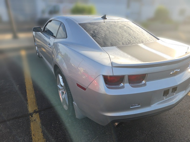 Used 2010 Chevrolet Camaro SS w/ RS Package RWD image 7