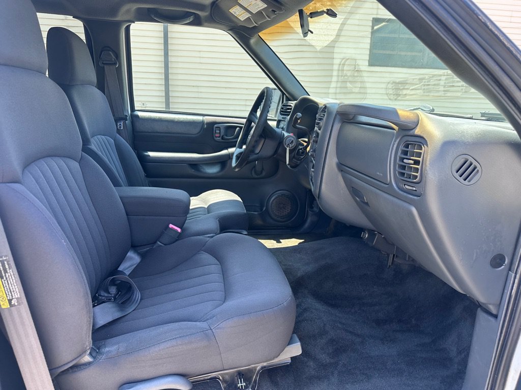 Used 2003 Chevrolet Blazer LS w/ Skid Plate Package AWD/4WD image 8