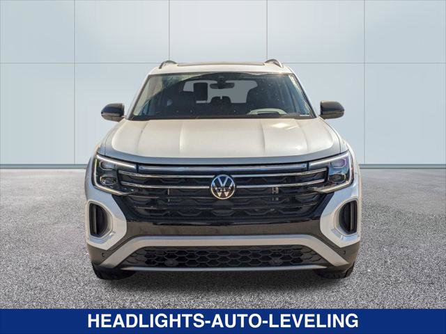 New 2024 Volkswagen Atlas Peak Edition SEL image 4