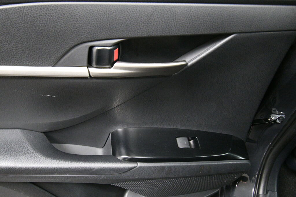 Certified 2025 Toyota Camry LE image 20