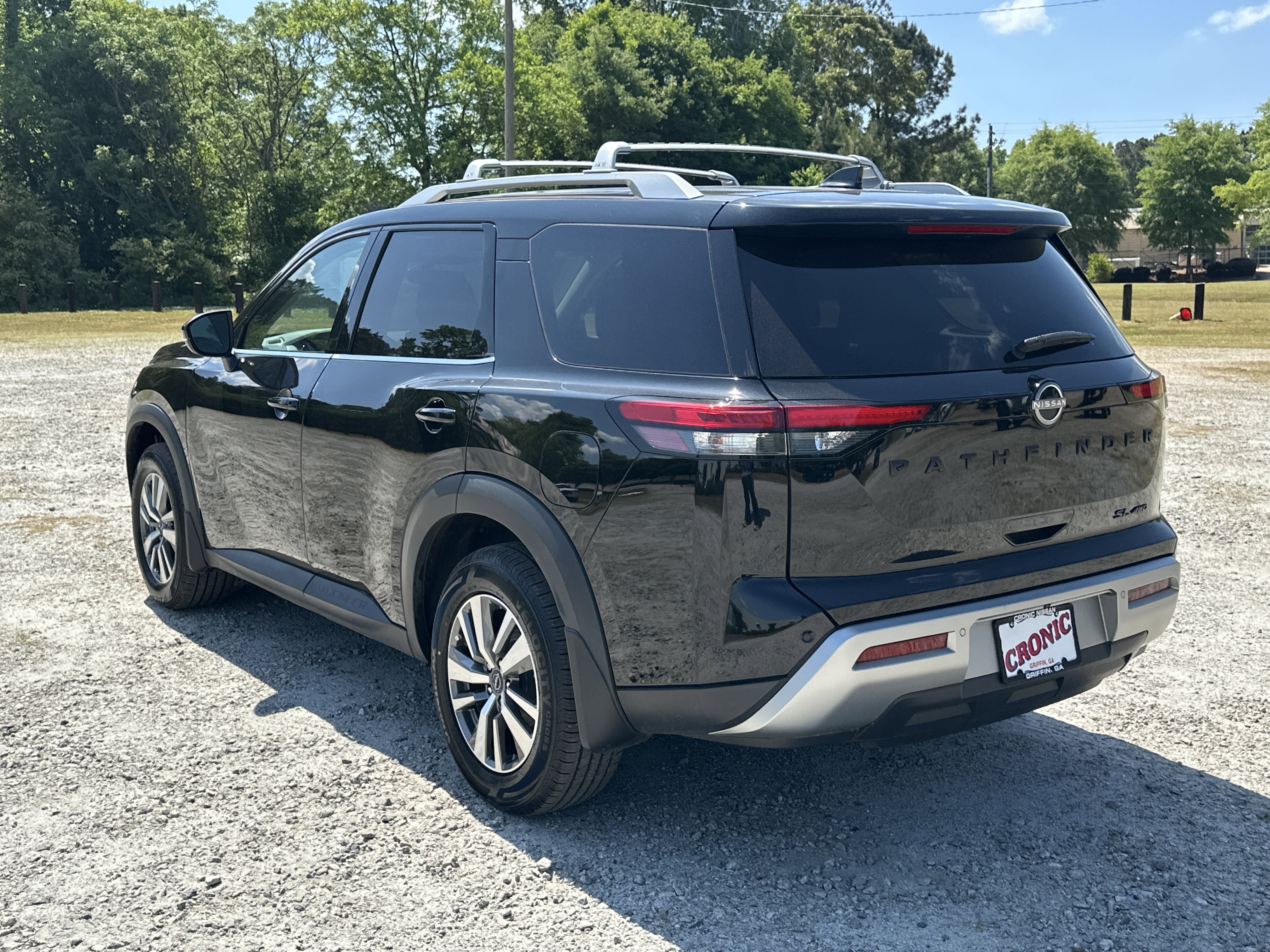 Used 2023 Nissan Pathfinder SL w/ Lighting Package (N92) AWD/4WD image 7