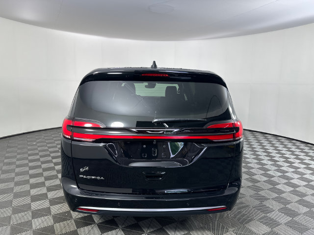 New 2027 Chrysler Pacifica Select FWD image 28