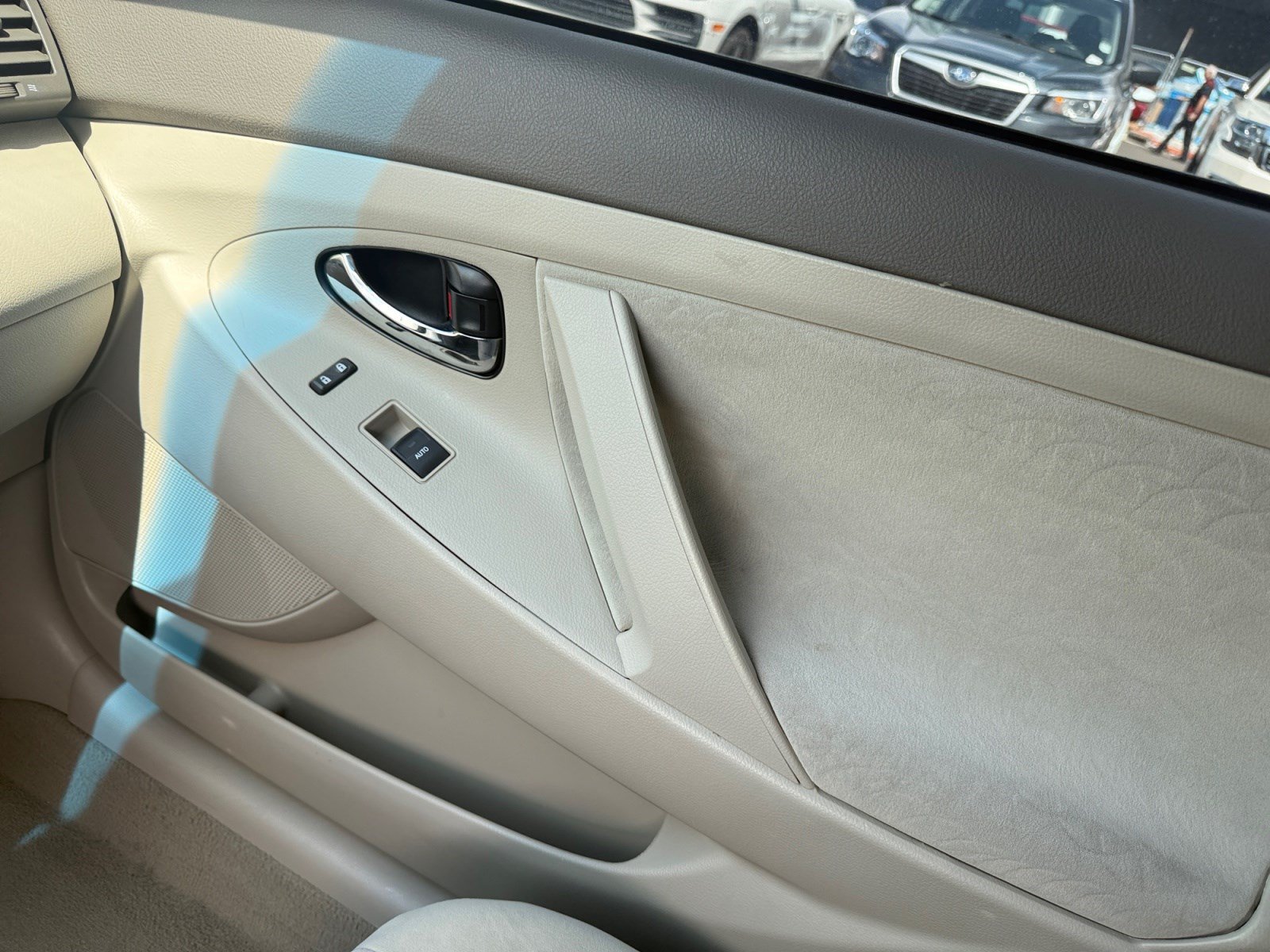 Used 2011 Toyota Camry LE w/ LE Extra-Value Pkg FWD image 16