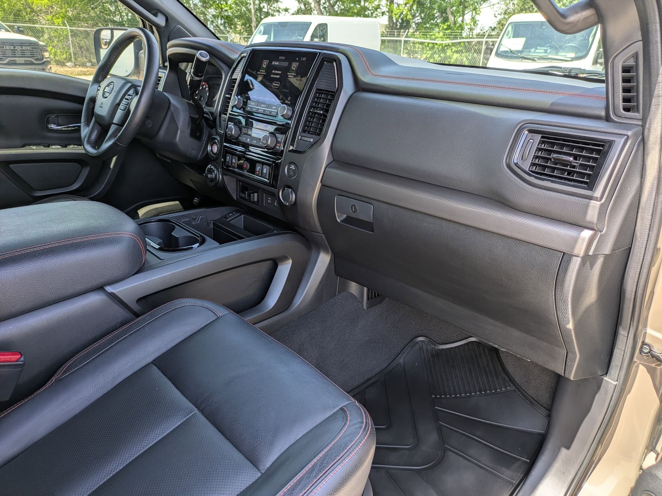 Used 2021 Nissan Titan PRO-4X w/ Pro-4x Convenience Package image 27