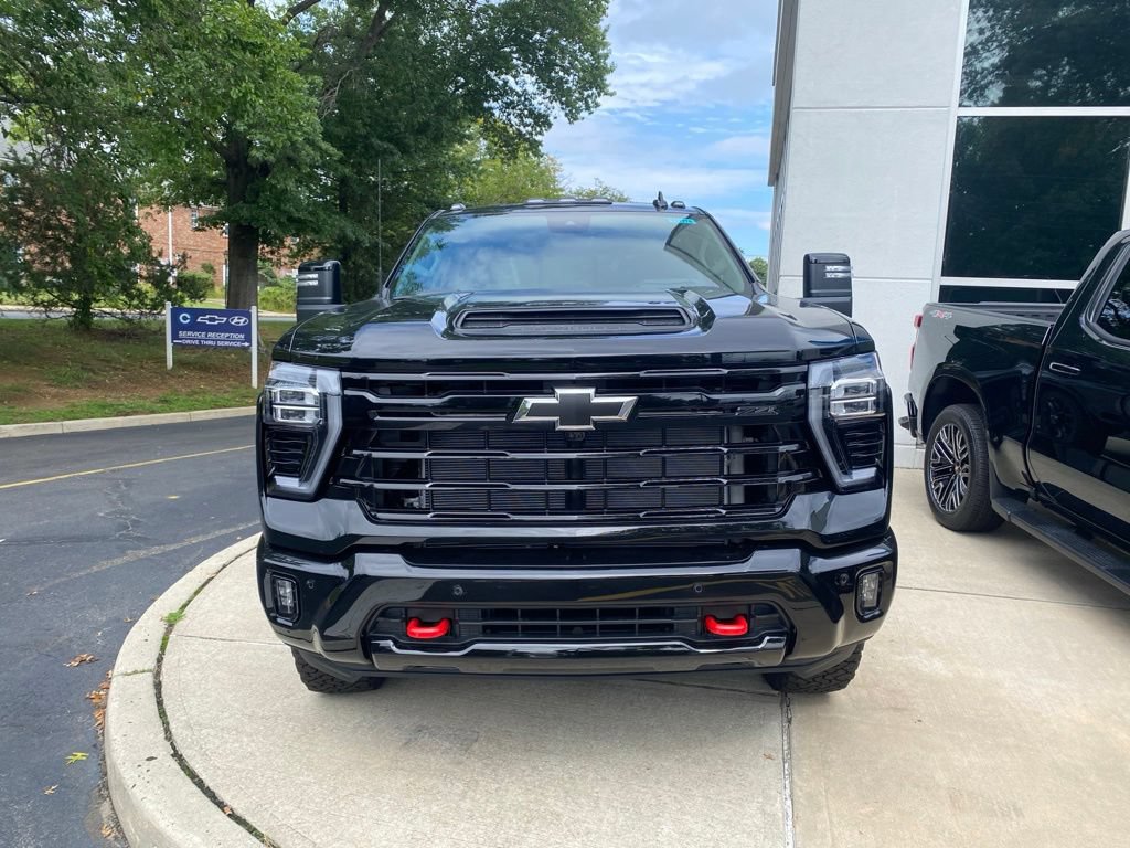 New 2026 Chevrolet Silverado 2500 LTZ w/ LTZ Plus Package AWD/4WD image 3