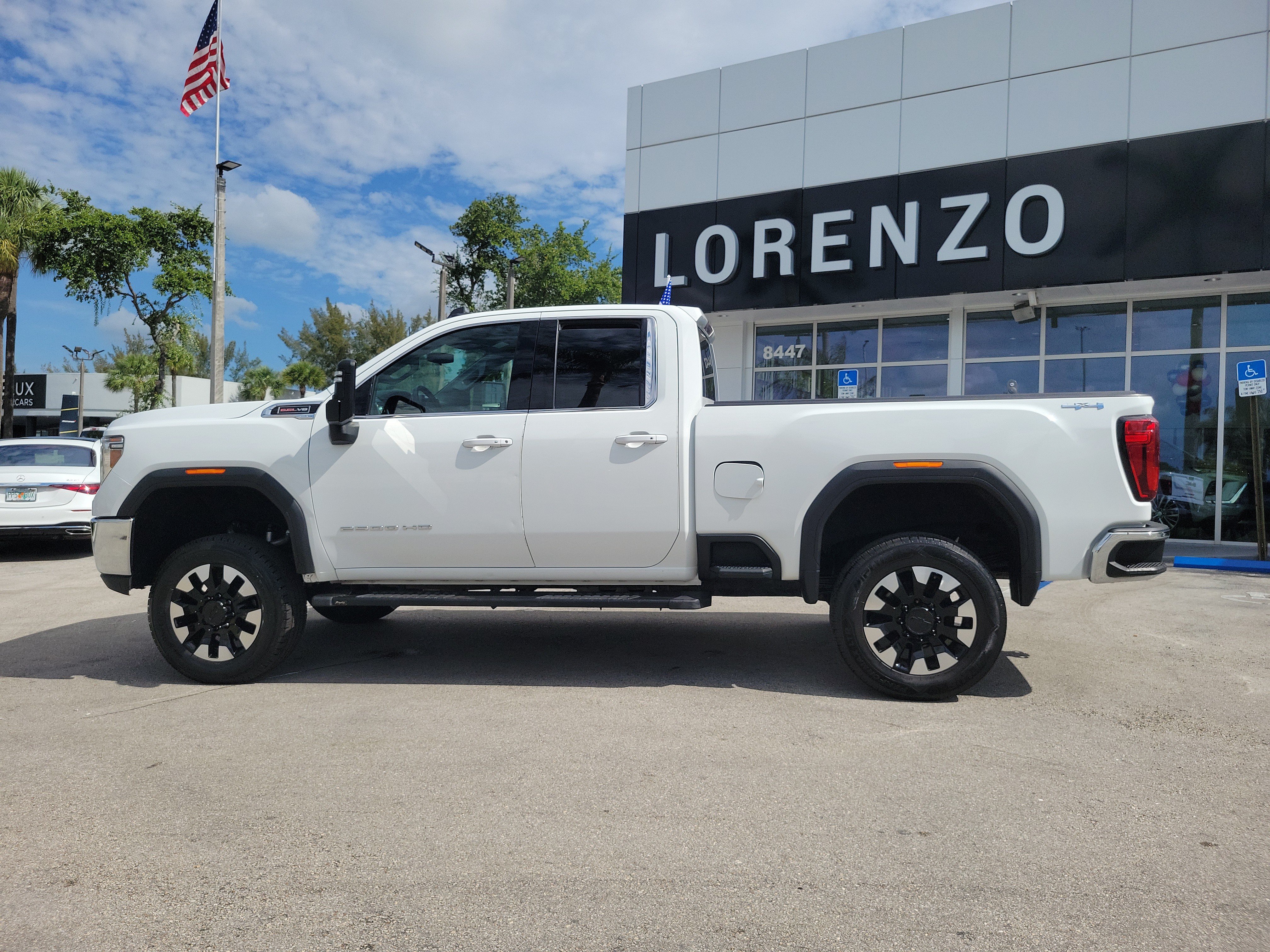 Used 2022 GMC Sierra 2500 SLE w/ SLE Convenience Package AWD/4WD image 8