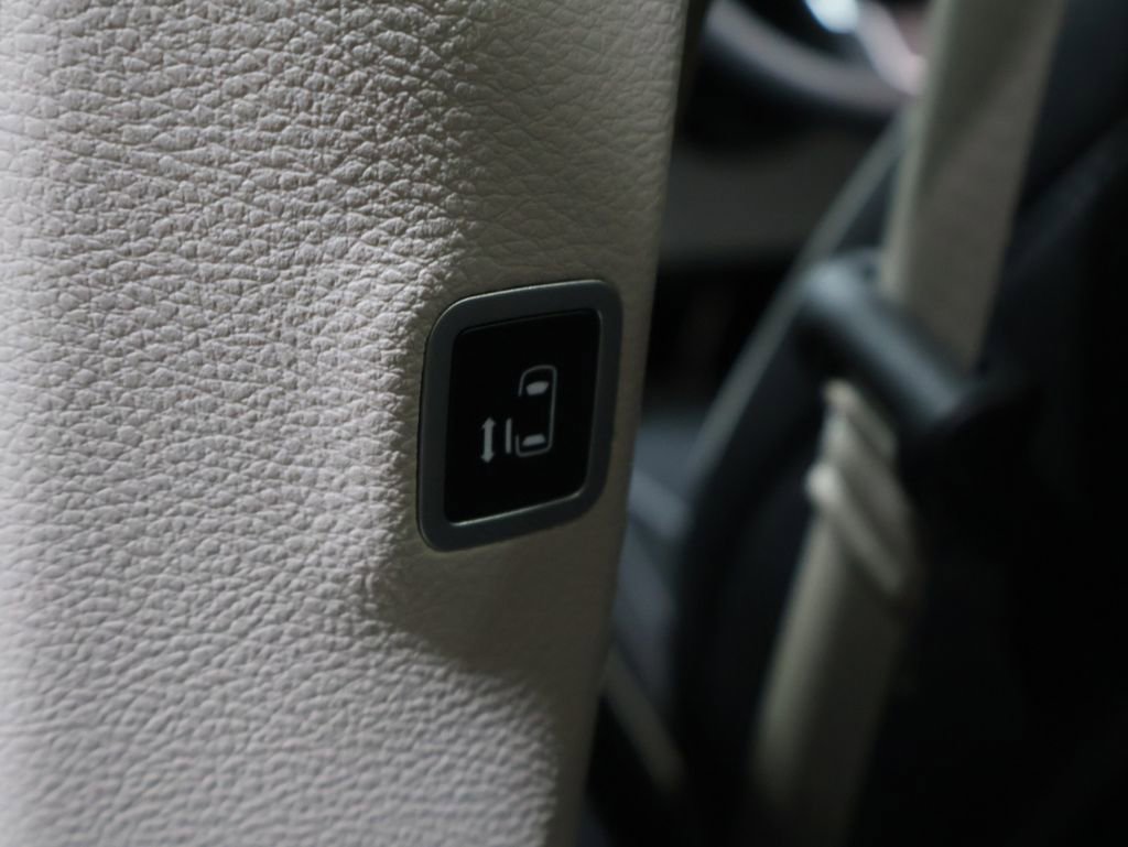 Used 2024 Chrysler Pacifica Limited image 20