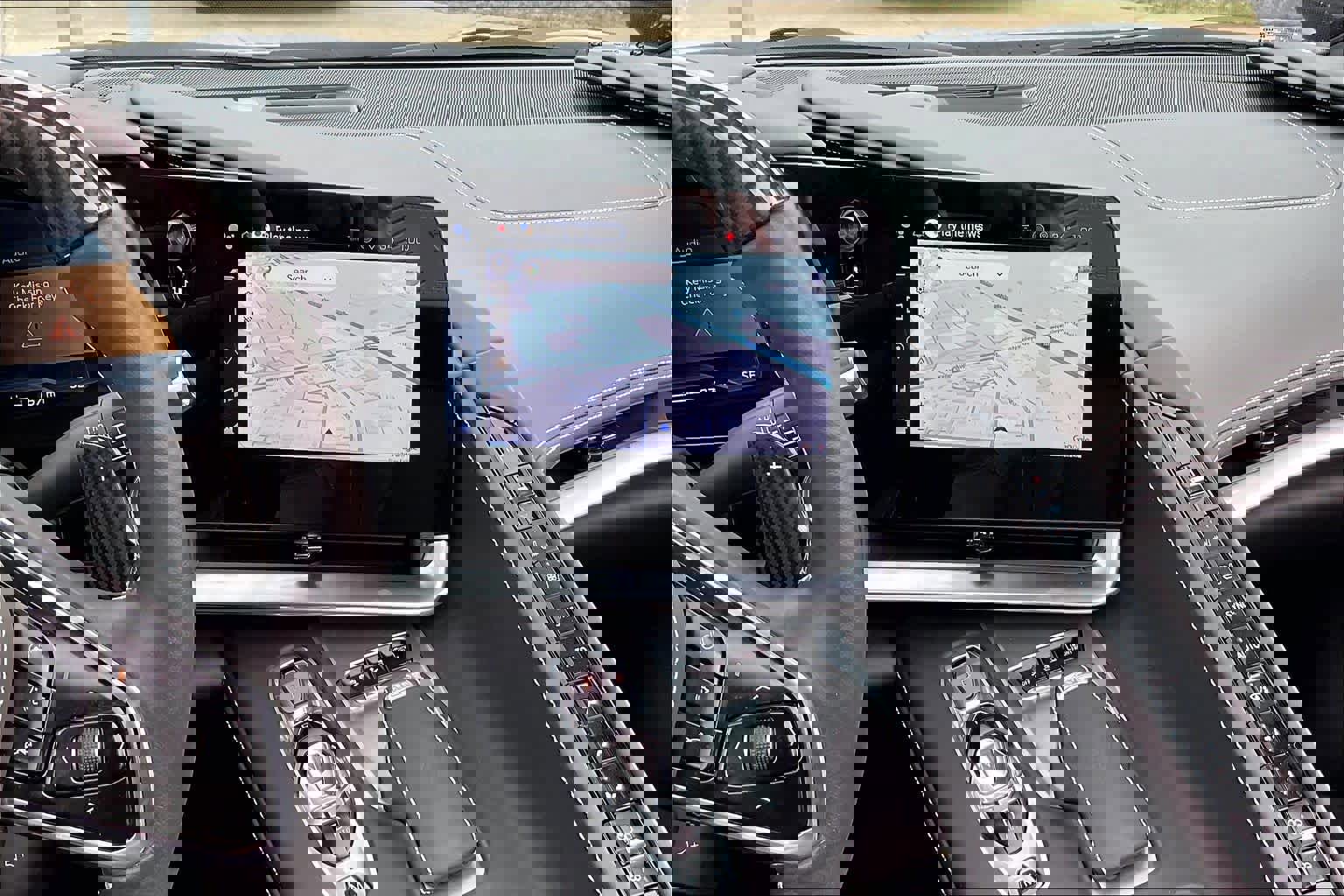 Used 2024 Chevrolet Corvette E-Ray w/ ZER Performance Package image 8