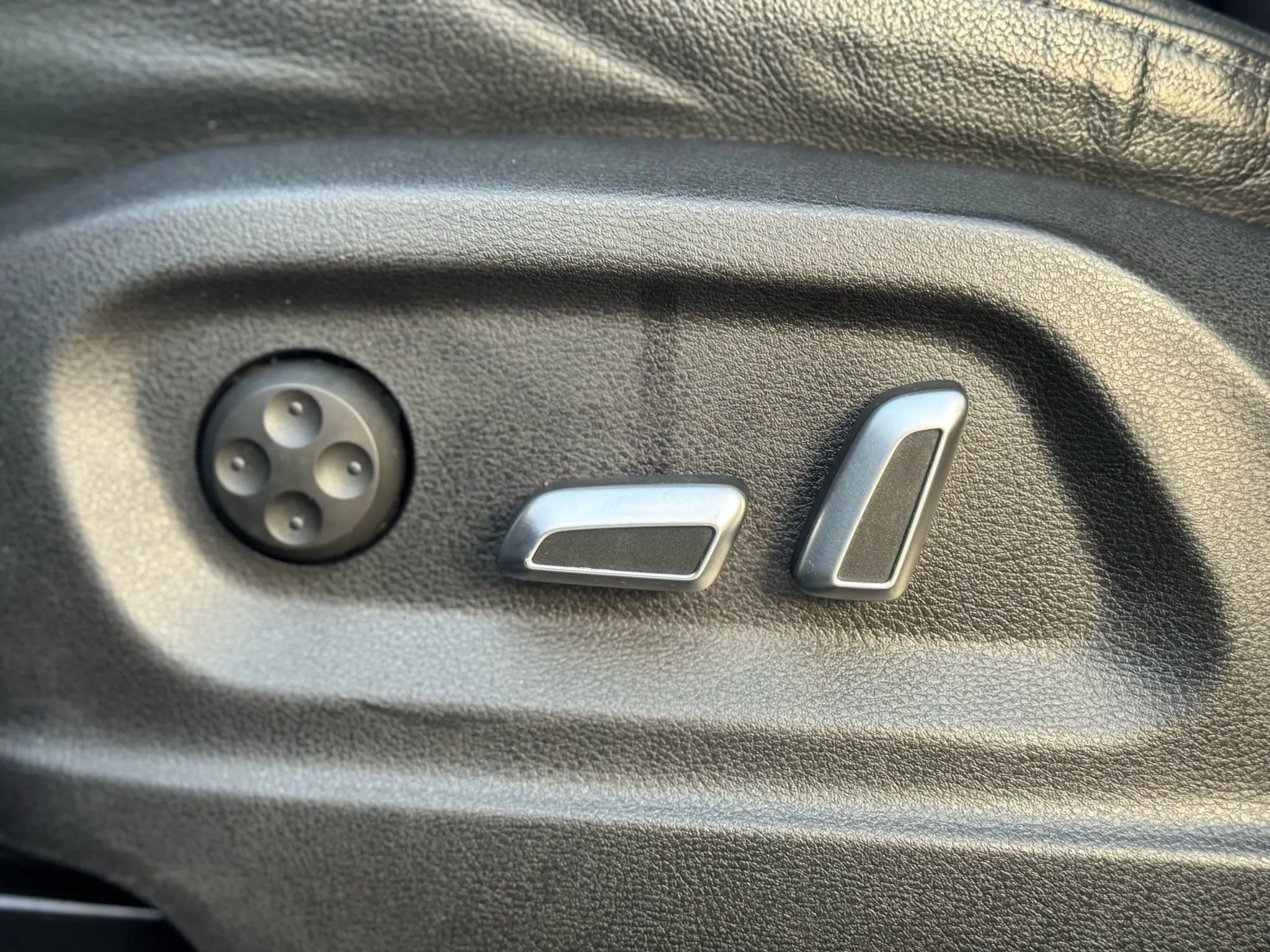 Used 2017 Audi Q5 2.0T Premium image 36