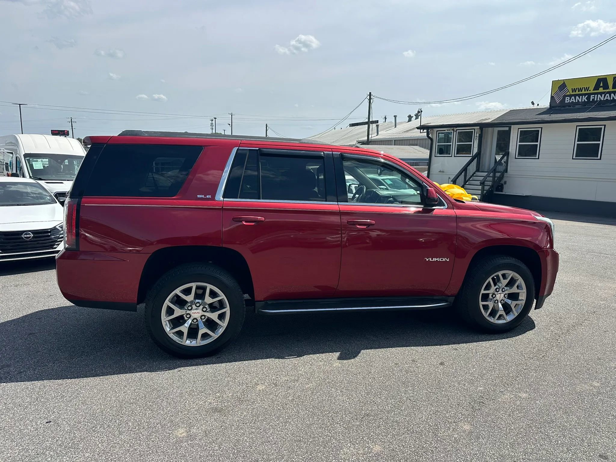 Used 2015 GMC Yukon SLE w/ Convenience Package RWD image 11