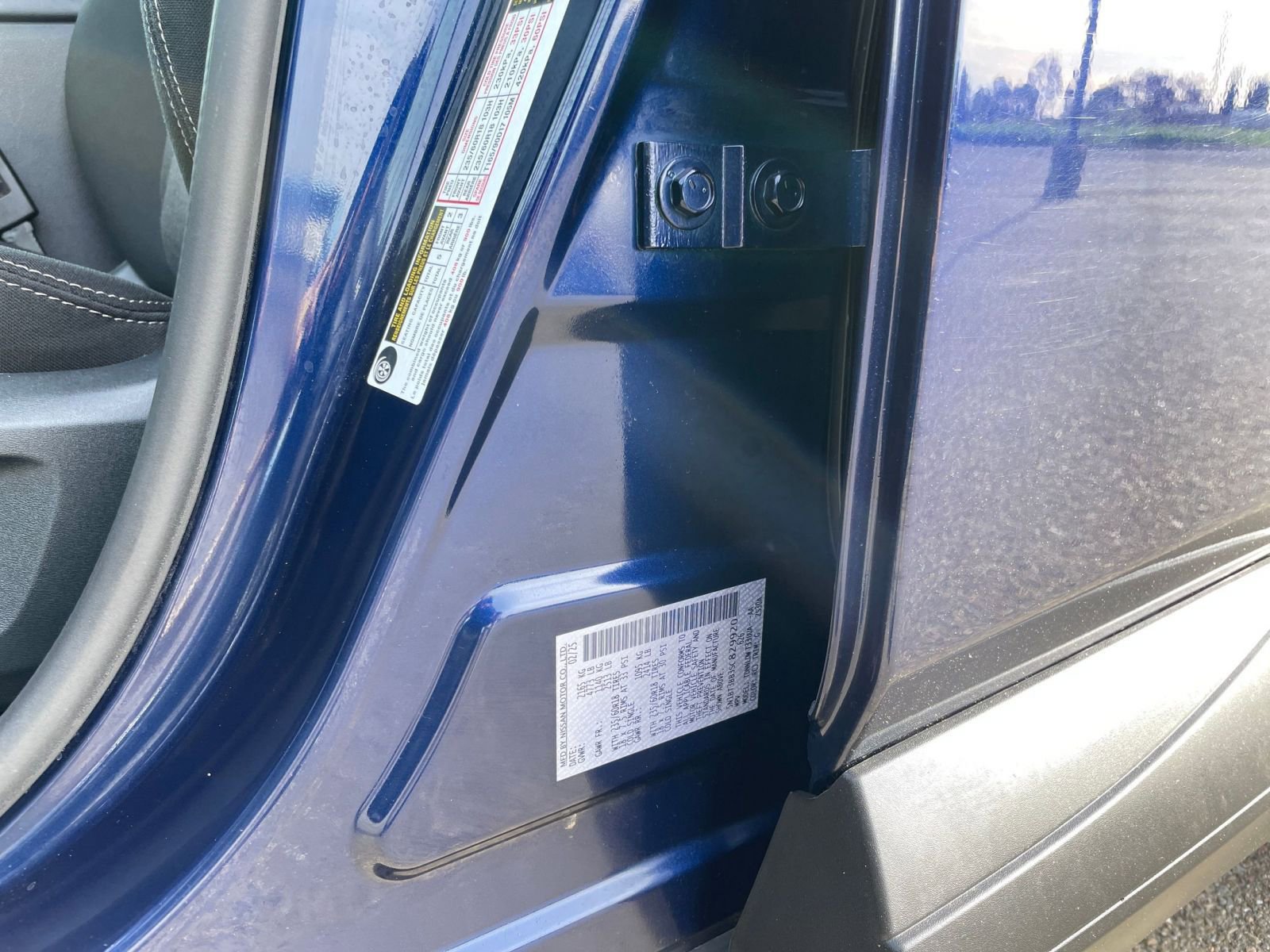 Used 2025 Nissan Rogue SV image 30