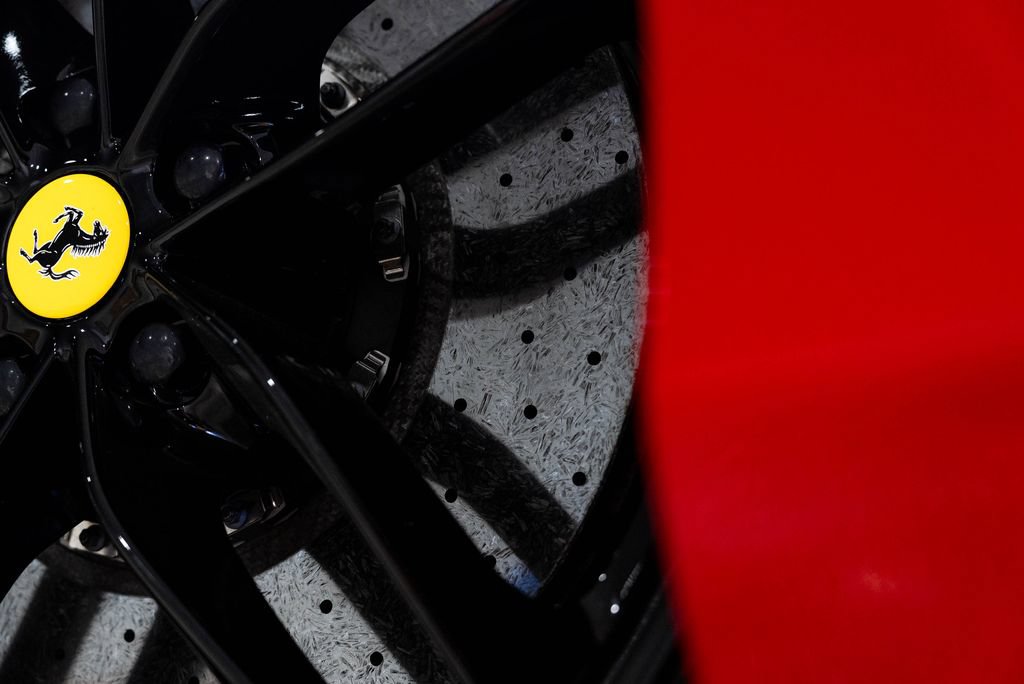 Used 2018 Ferrari 488 Spider RWD image 90