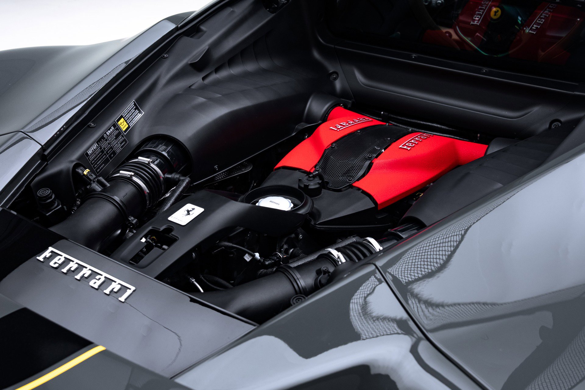 Used 2022 Ferrari F8 Tributo image 35