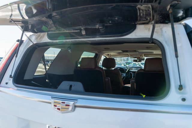 Used 2019 Cadillac Escalade Luxury image 12