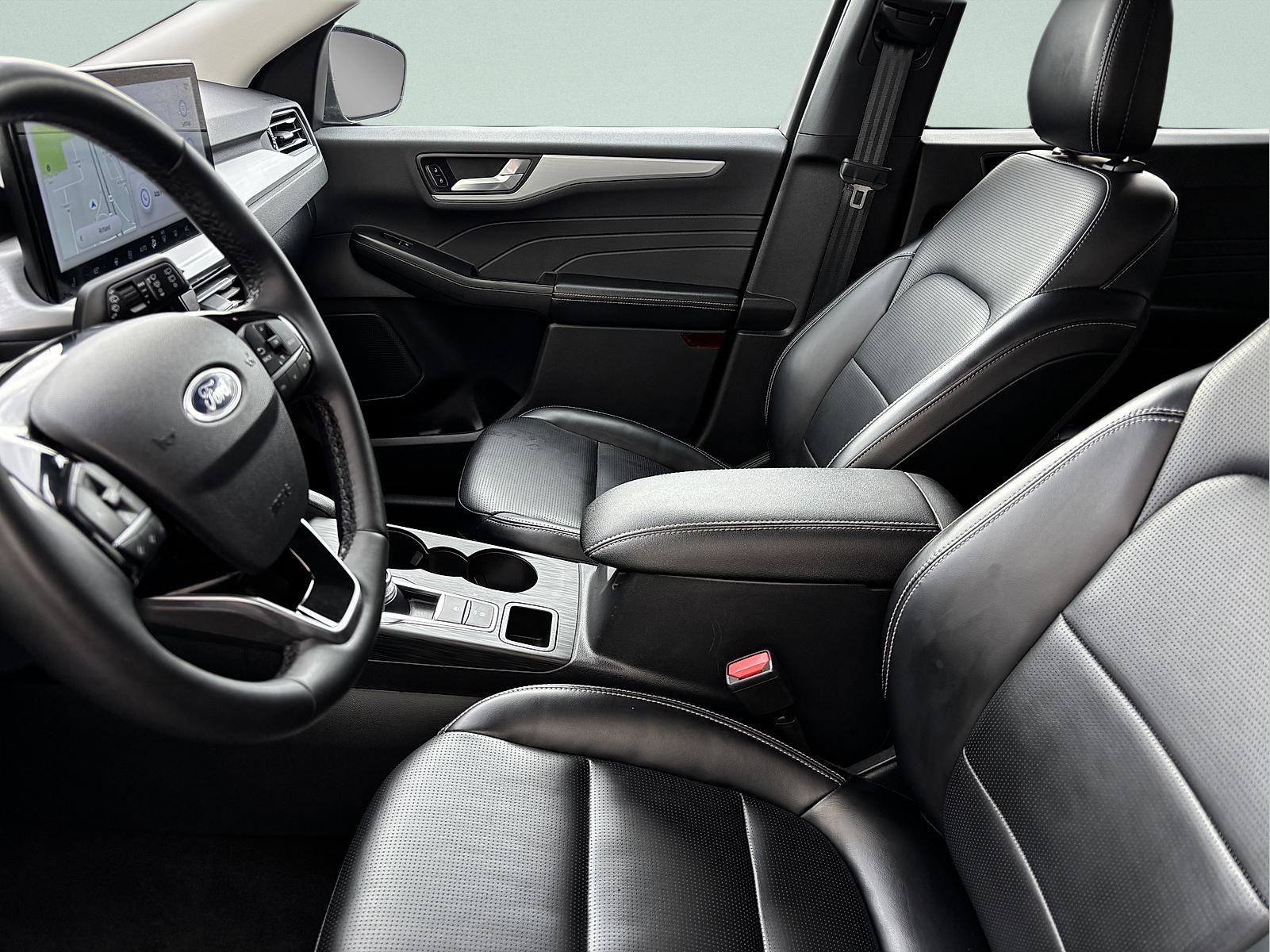 Used 2024 Ford Escape Platinum AWD/4WD image 18