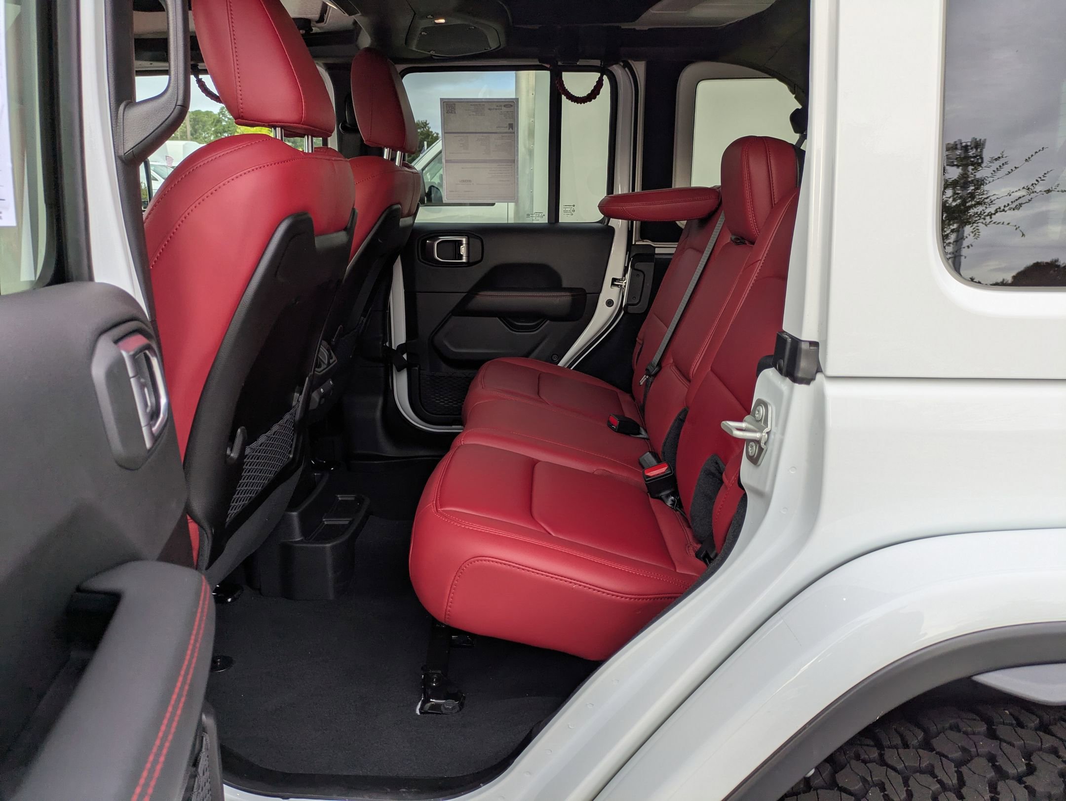 Used 2024 Jeep Wrangler Unlimited Rubicon 392 image 29