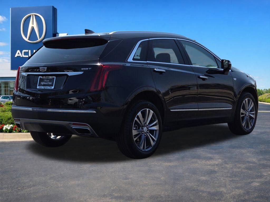 Used 2025 Cadillac XT5 Premium Luxury w/ LPO, Floor Liner Package AWD/4WD image 17