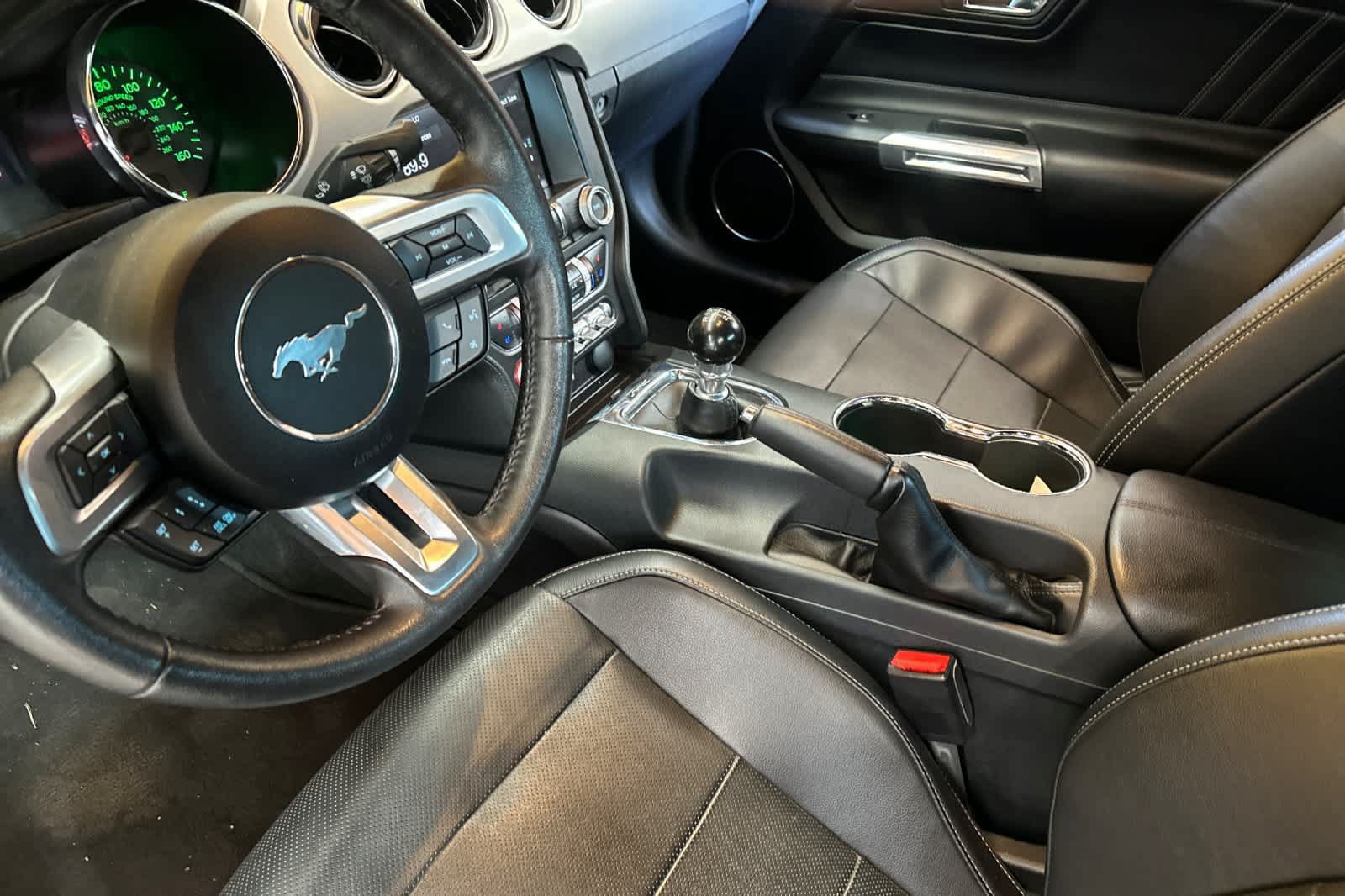 Used 2016 Ford Mustang GT Premium w/ Equipment Group 401A RWD image 14