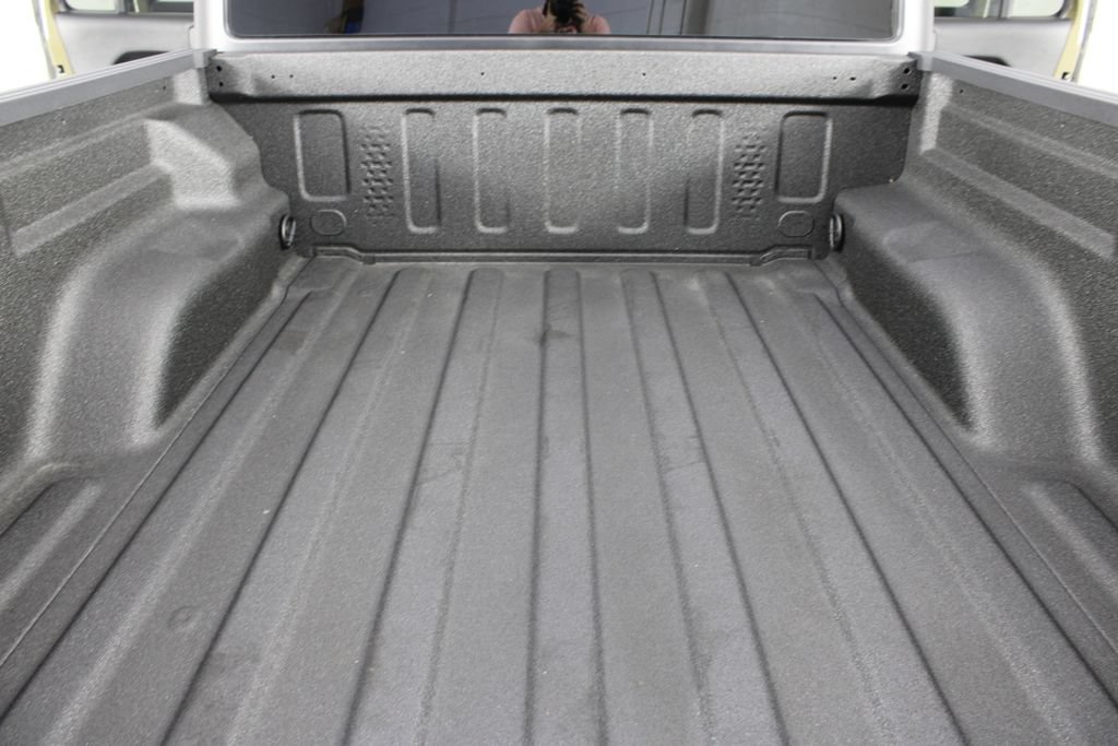 New 2026 Jeep Gladiator Sport AWD/4WD image 17