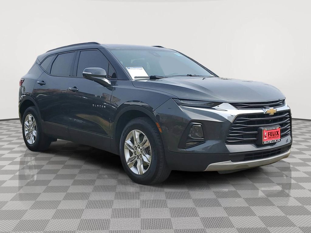 Used 2019 Chevrolet Blazer LT w/ Sound & Technology Package FWD image 2