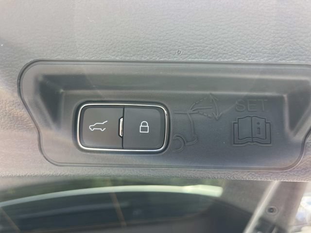 Used 2024 Ford Explorer XLT w/ Equipment Group 202A AWD/4WD image 16