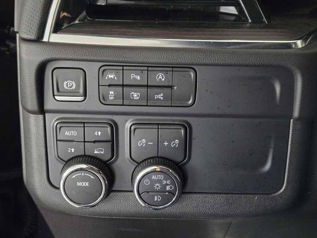 Certified 2025 Chevrolet Tahoe Premier AWD/4WD image 31