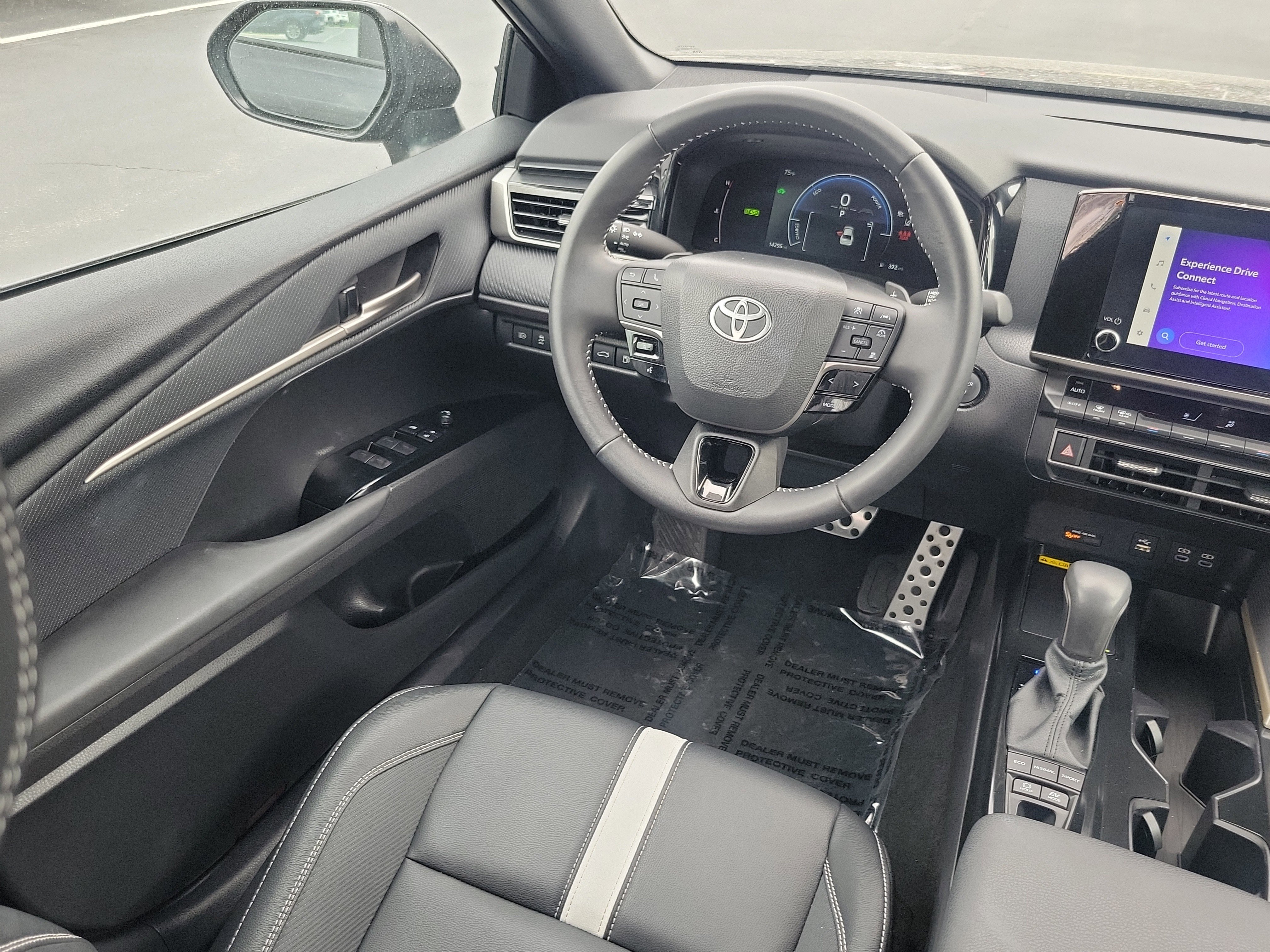 Certified 2025 Toyota Camry SE image 11