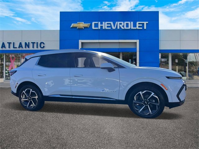 Used 2025 Chevrolet Equinox EV LT w/ Convenience Package image 6