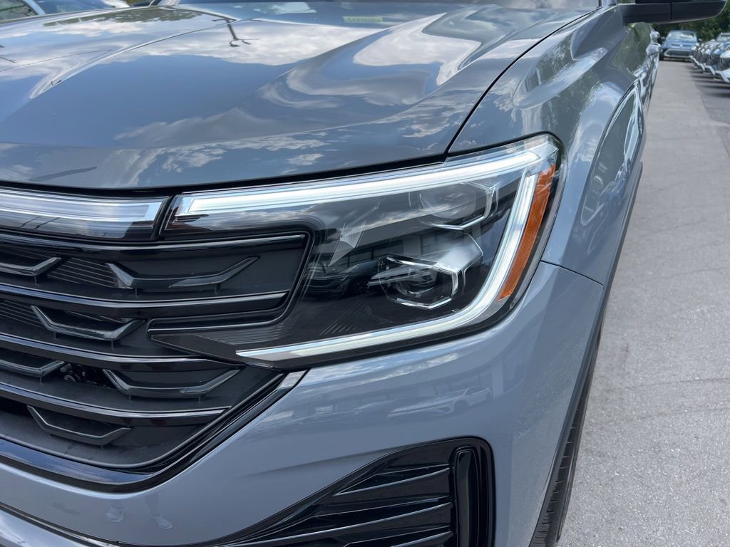 New 2026 Volkswagen Atlas Cross Sport SEL R-Line image 9