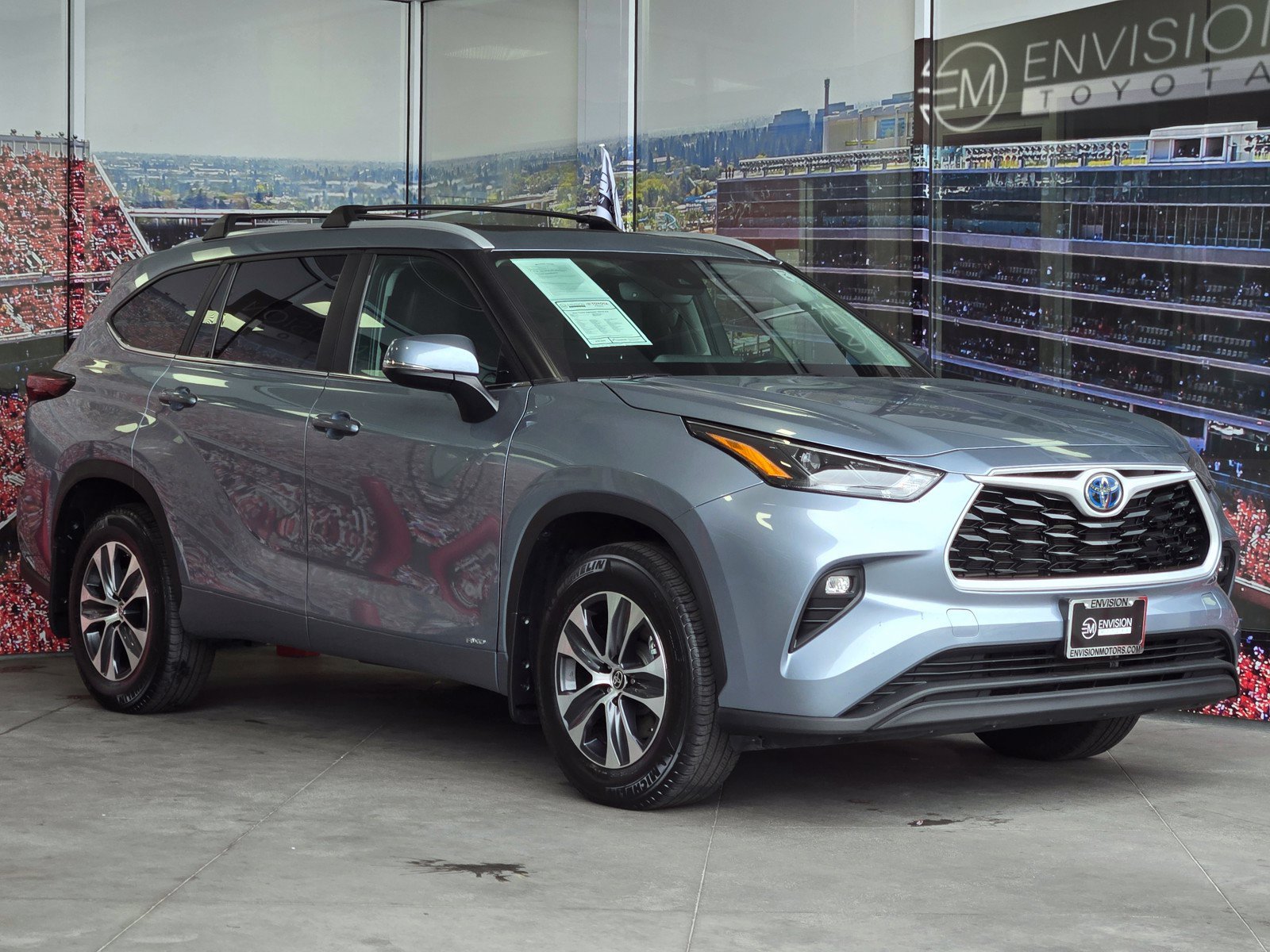 Used 2024 Toyota Highlander XLE