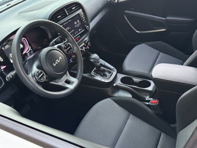 Used 2024 Kia Soul LX w/ Option Group 015 FWD image 13