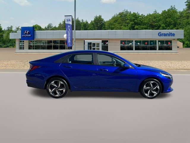 Used 2023 Hyundai Elantra SEL w/ Convenience Package FWD image 5