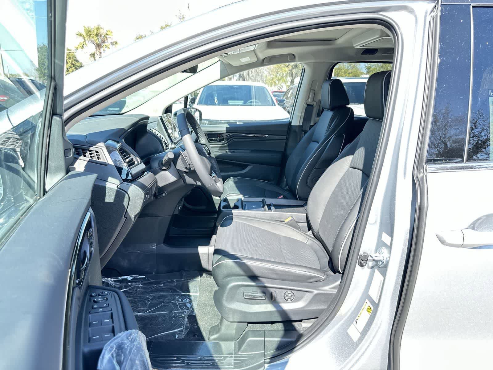 New 2026 Honda Odyssey Elite image 2