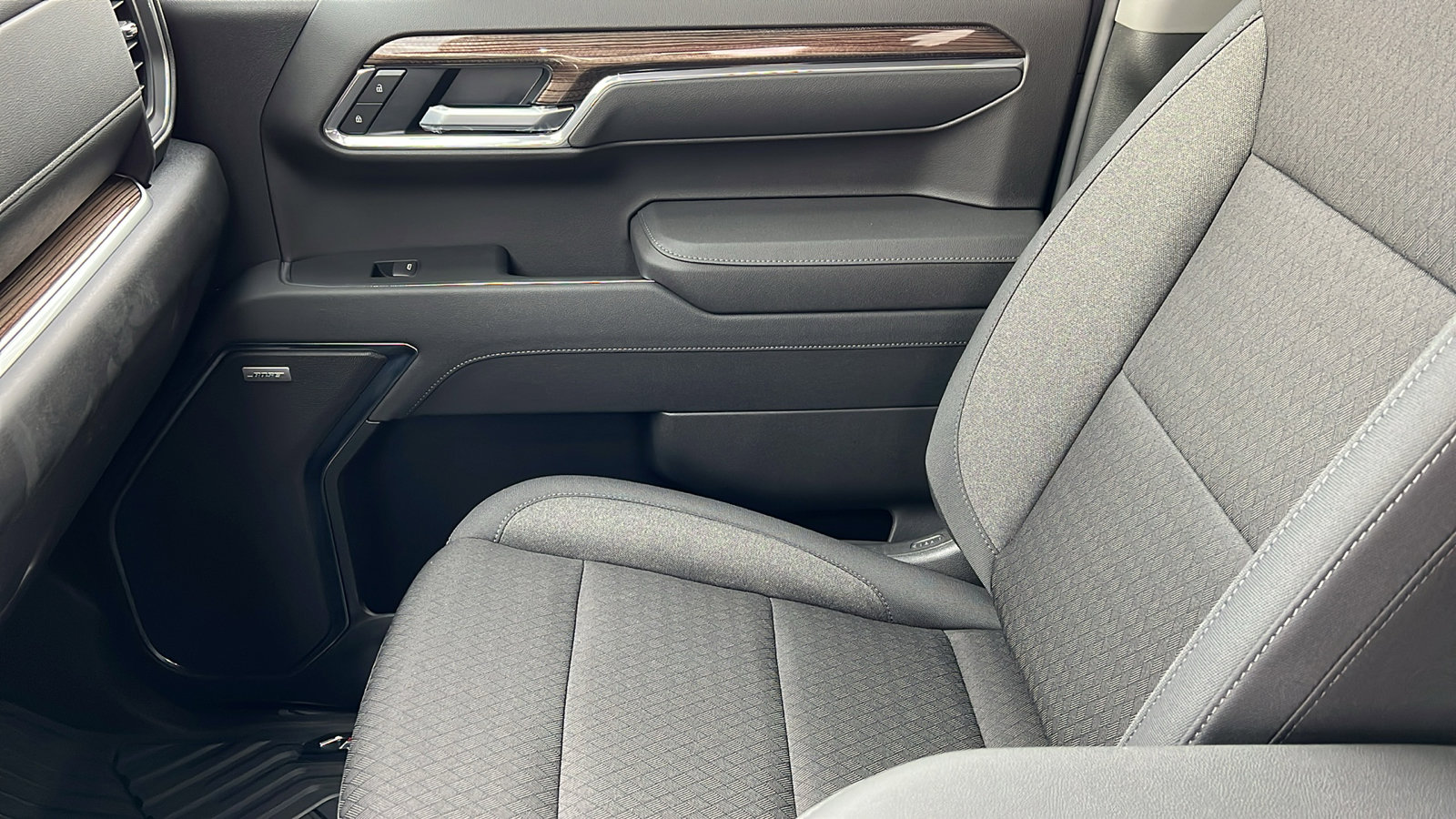 New 2026 Chevrolet Silverado 1500 LT Trail Boss w/ Safety Package image 22