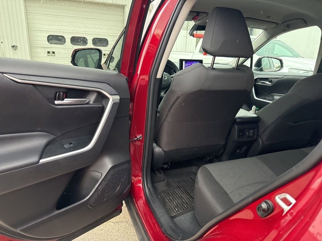 Used 2023 Toyota RAV4 XLE FWD image 20