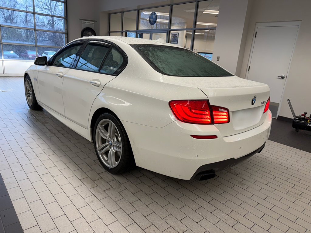 Used 2012 BMW 550i Sedan image 3