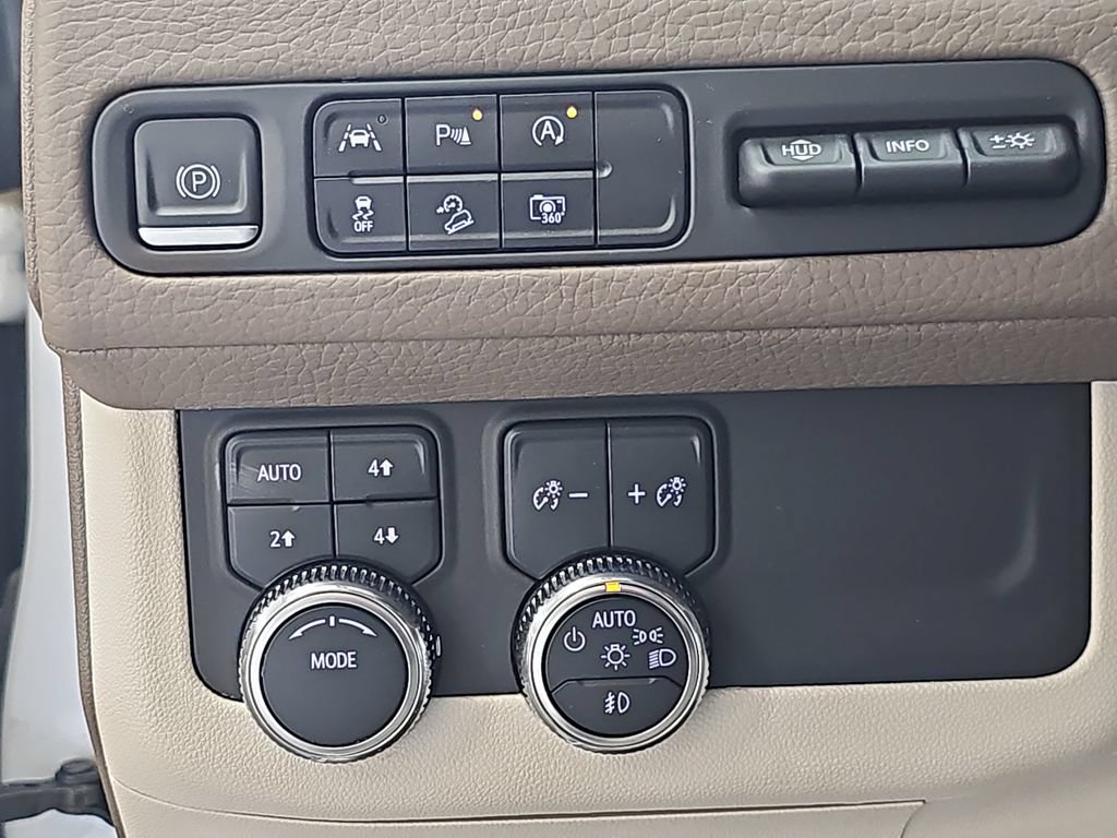Used 2023 GMC Yukon Denali AWD/4WD image 29
